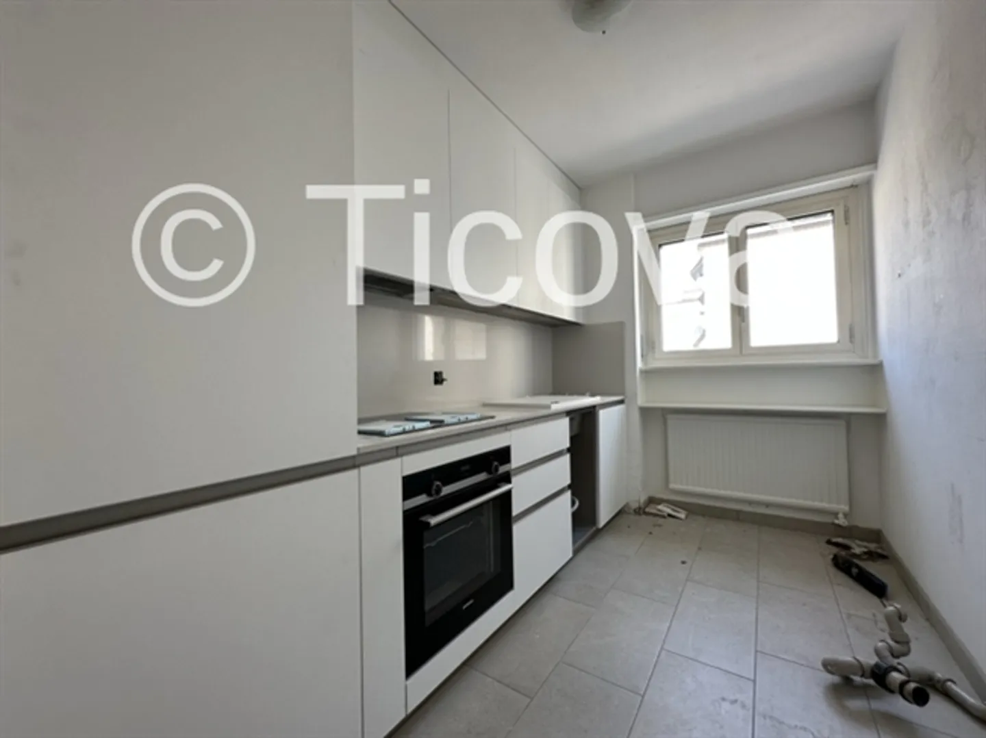 3.5 Renovated Rooms in Pregassona - Photo 2 of 9