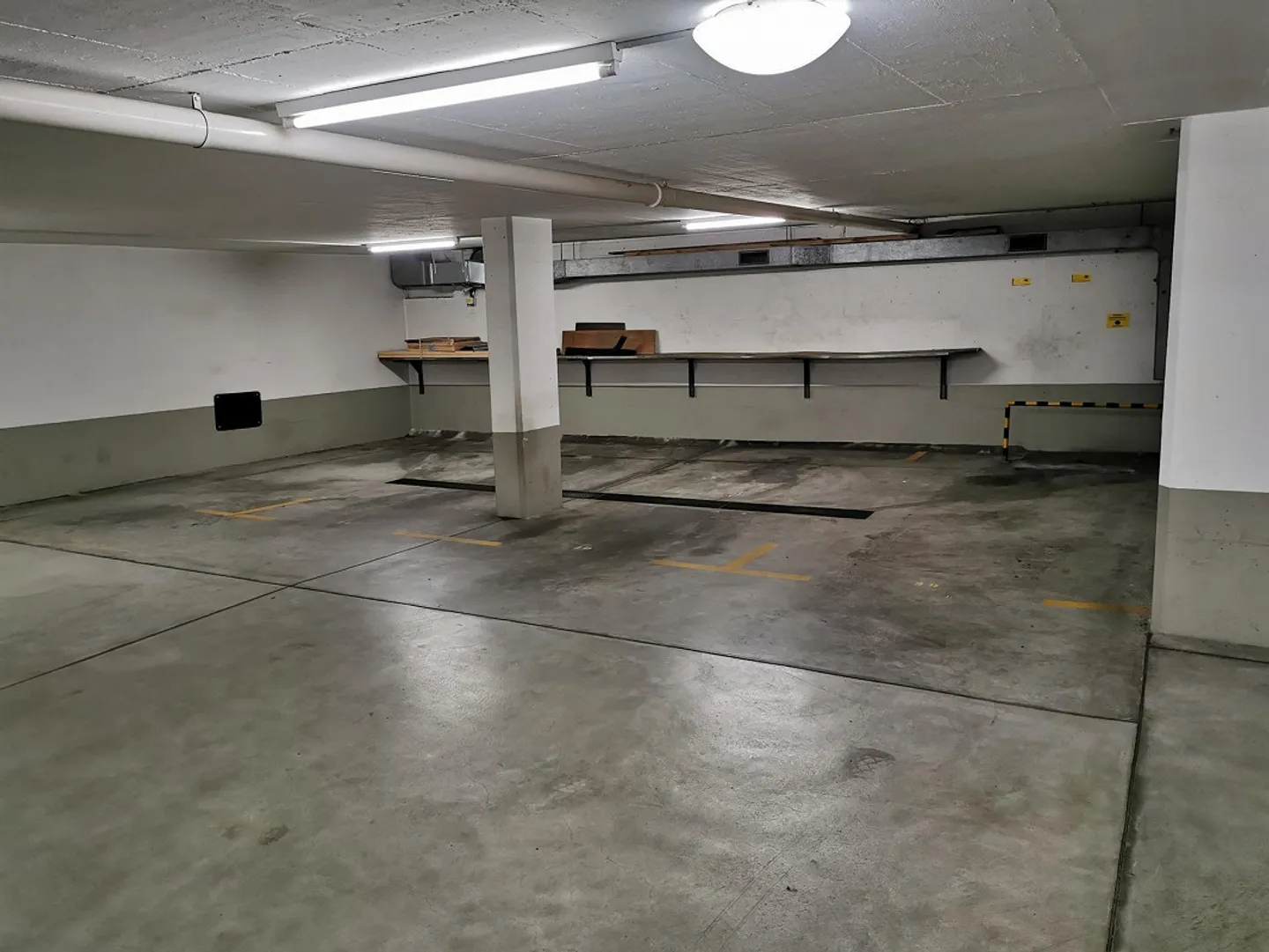 Einstellhallenplatz nähe Zytglogge - Foto 3 von 3