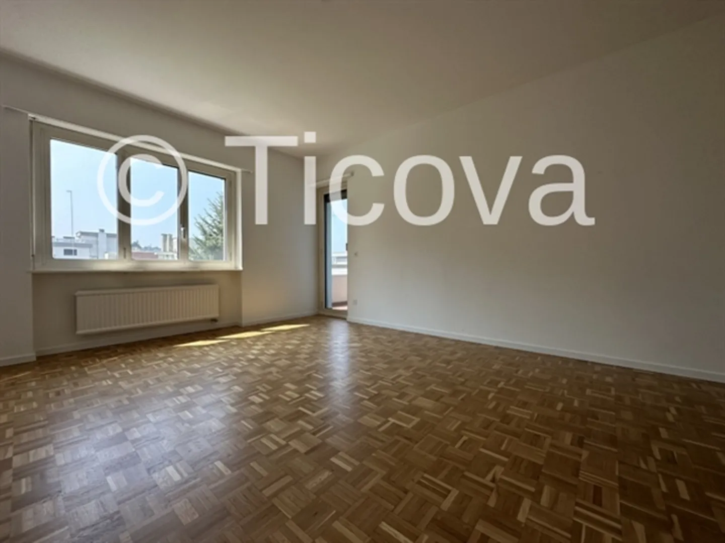 3.5 Renovated Rooms in Pregassona - Photo 7 of 9