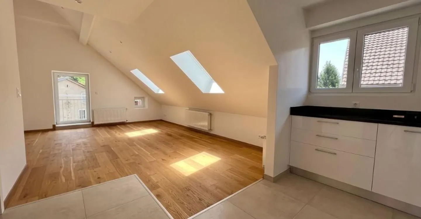 Appartamento D - 2,5 locali con balcone e soppalco a Couvet - Foto 1 di 8