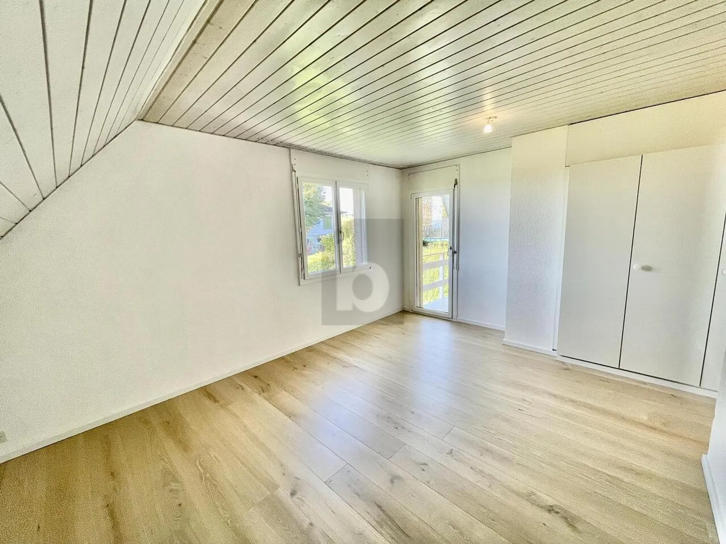 Reihenhaus 5.5 Zimmer - Foto 5 von 6