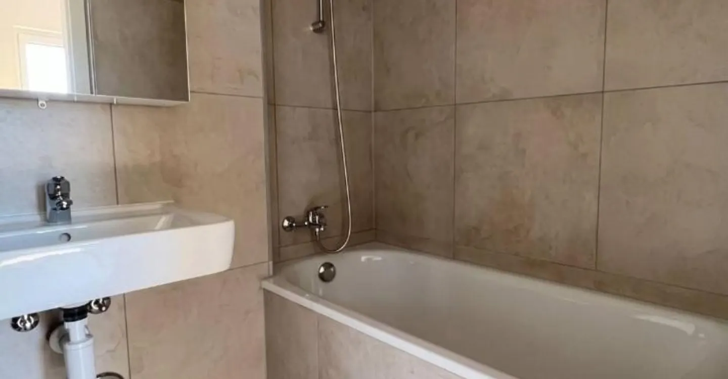Appartamento D - 2,5 locali con balcone e soppalco a Couvet - Foto 6 di 8