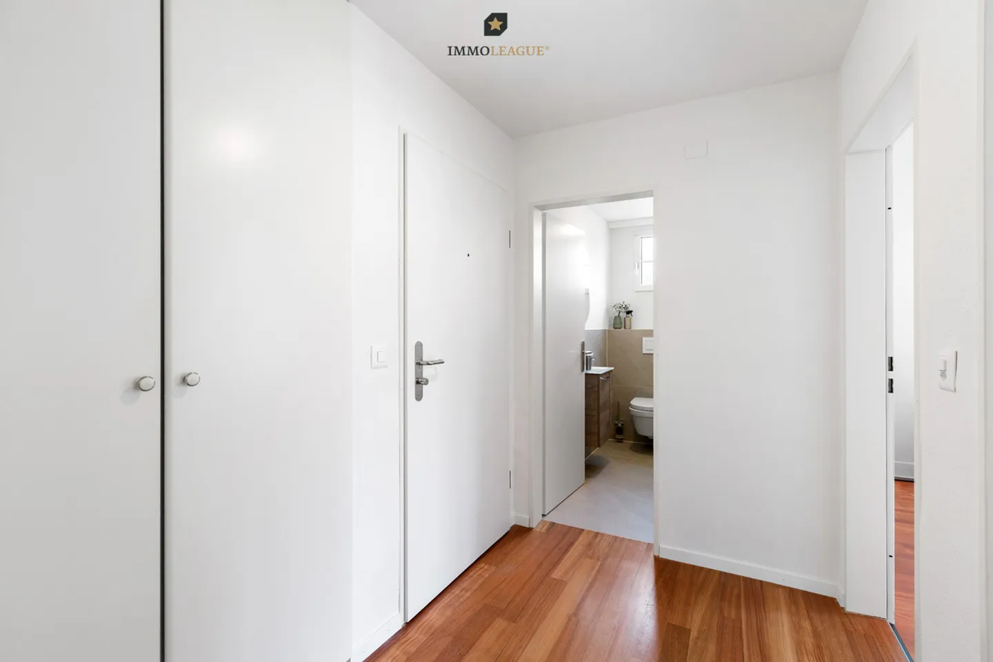 Stylish living - Arrive and feel at home immediately. - Photo 4 of 8