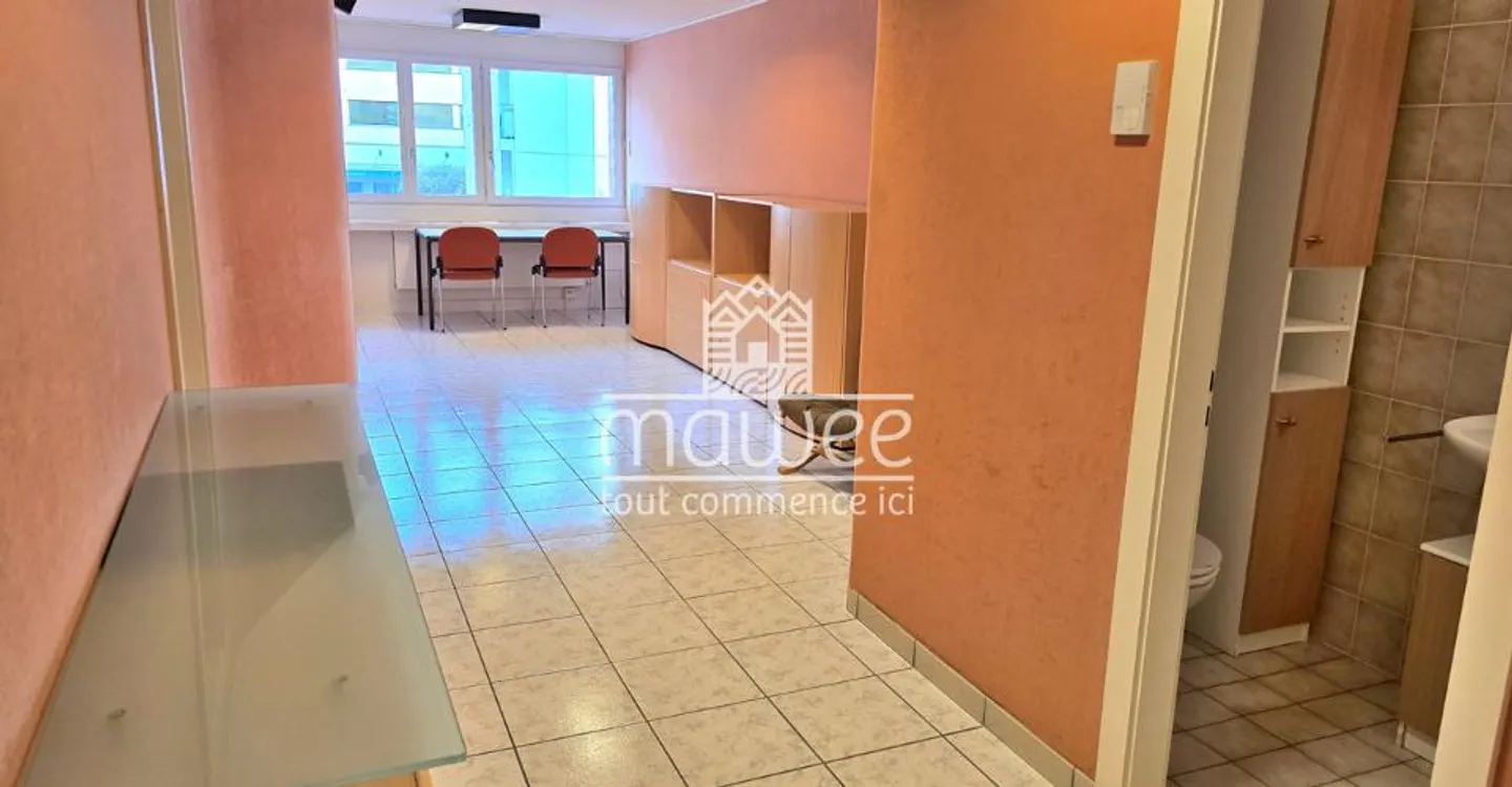 Ufficio - spazio commerciale di 75 m² nel centro di Martigny - Foto 2 di 10