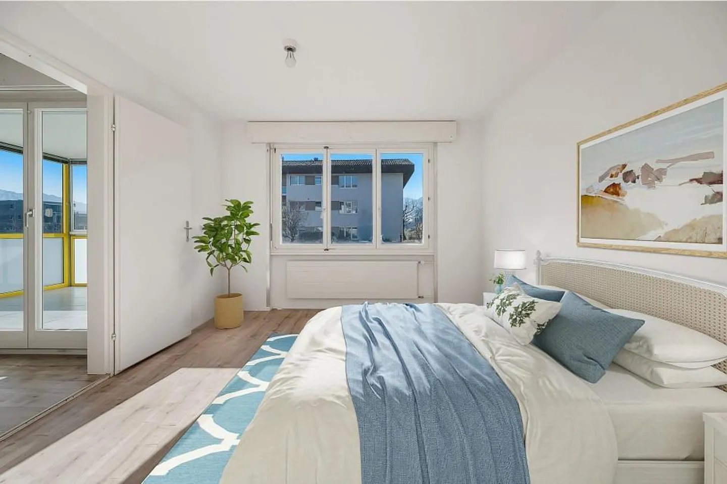 Light-Filled Rooms with a Comfortable Atmosphere - Photo 3 of 13