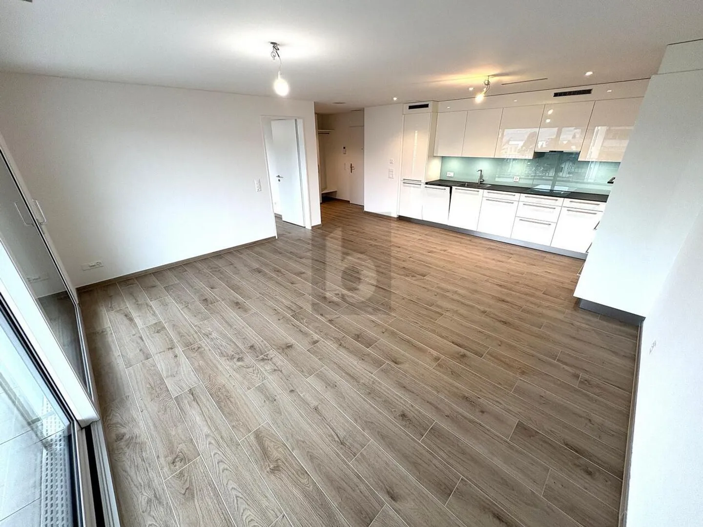 2.5 Room Apartment - Photo 1 of 6