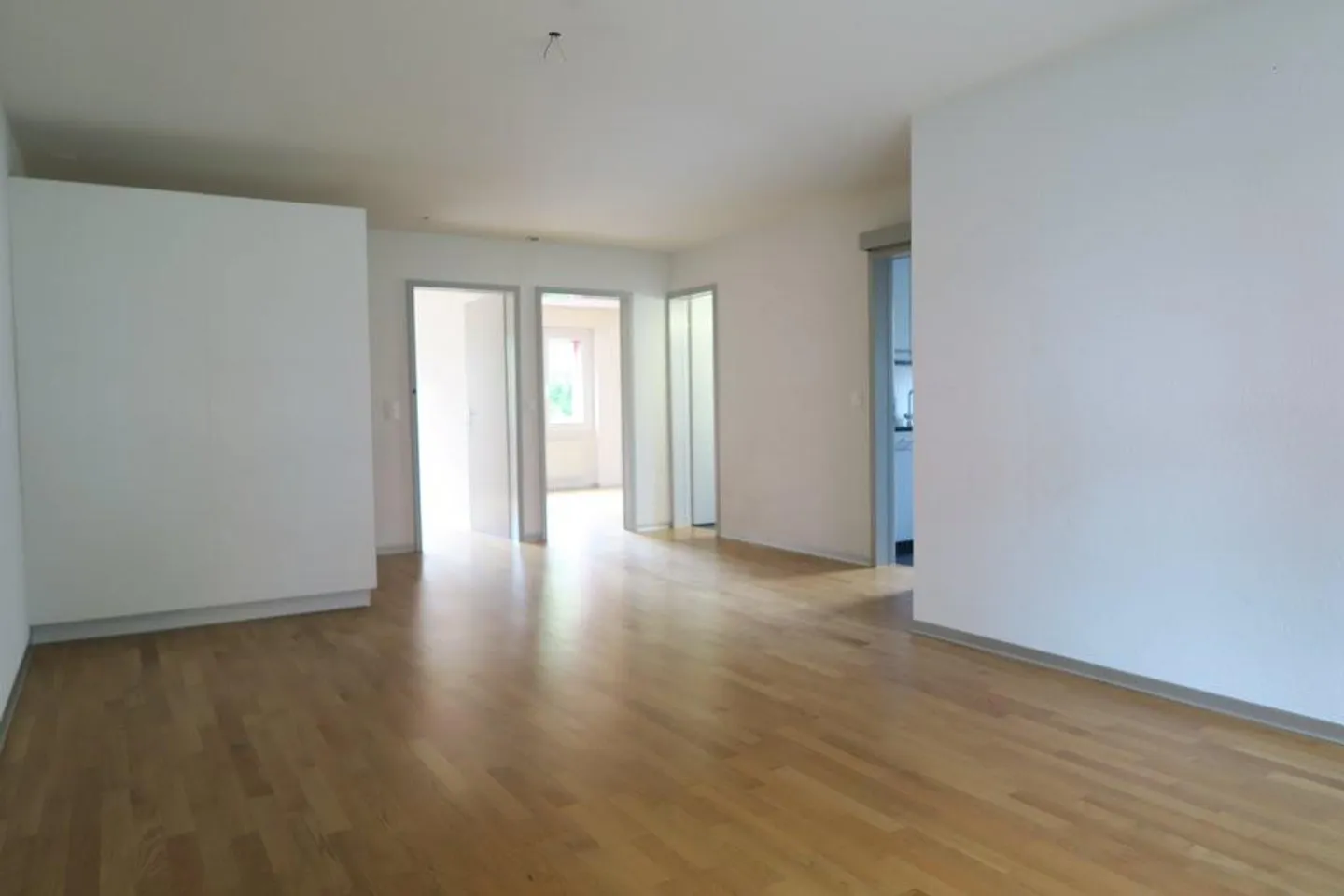 Appartement moderne de 4 pièces ! - Photo 4 sur 7