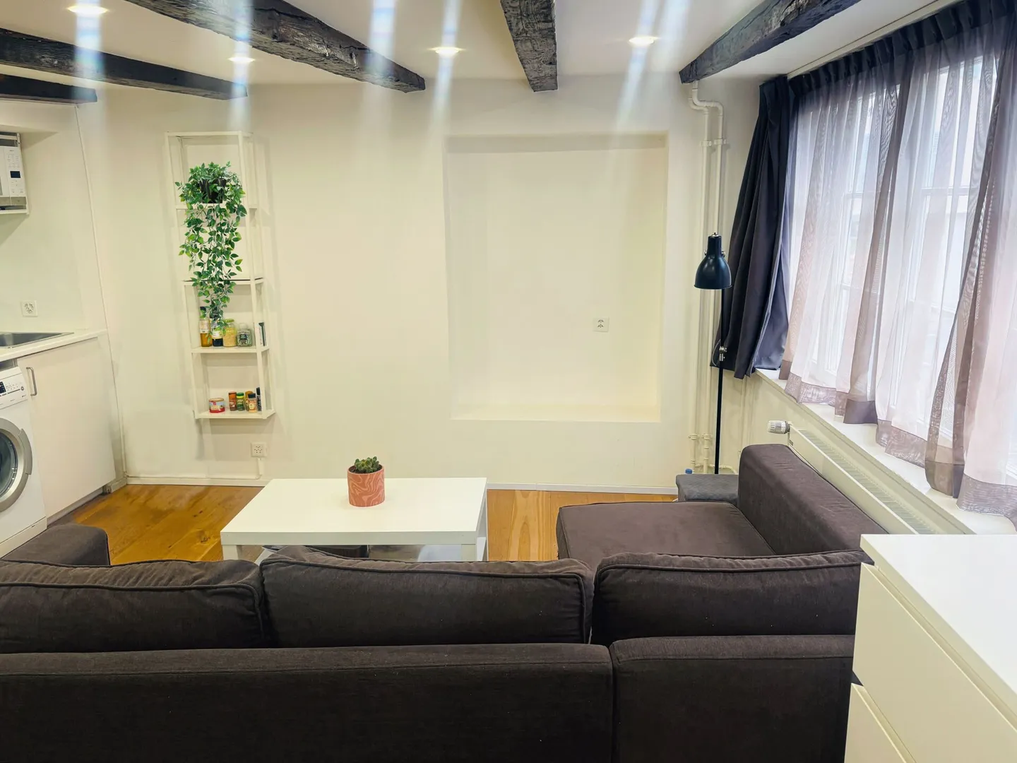 Charming furnished studio located in Aubonne - Photo 2 of 11