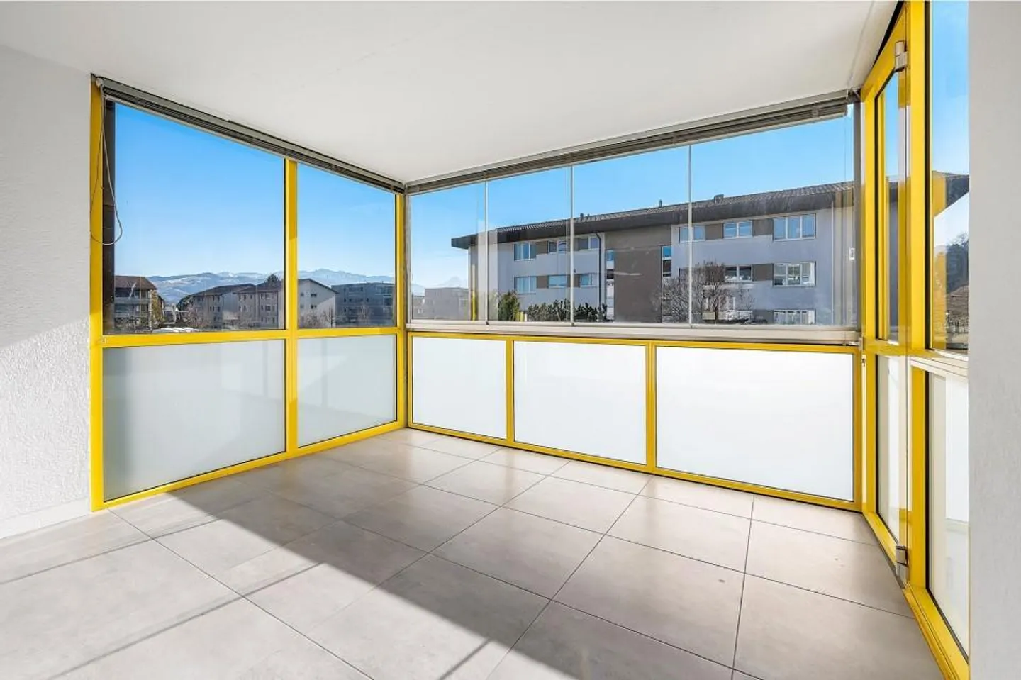 Light-Filled Rooms with a Comfortable Atmosphere - Photo 10 of 13