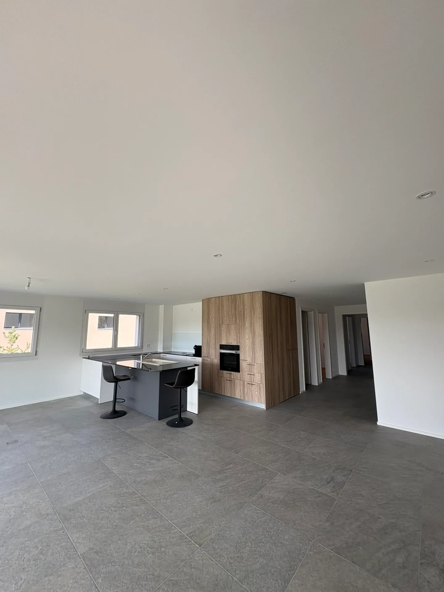 Apartment for rent - Photo 2 of 12