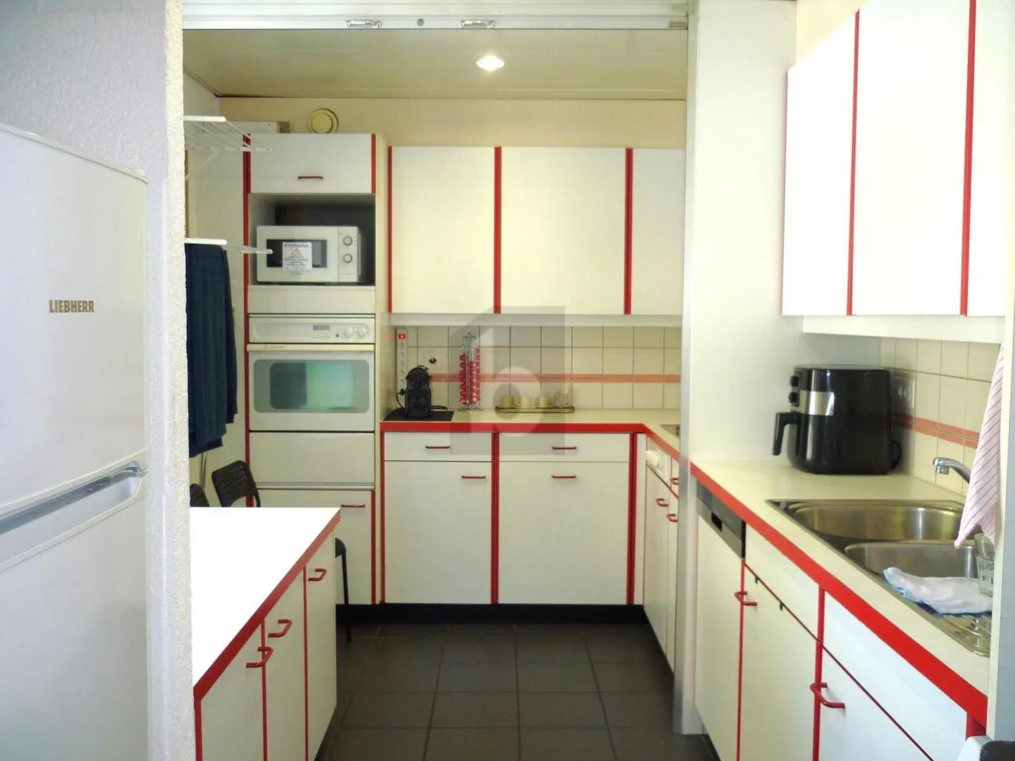 UFFICIO DI CURA E BENESSERE BEN SITUATO! - Foto 5 di 6