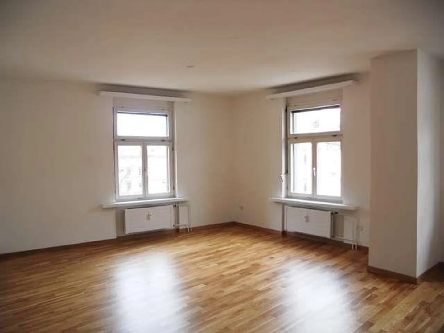 Immeuble résidentiel et commercial au centre de Saint-Gall - Photo 5 sur 9