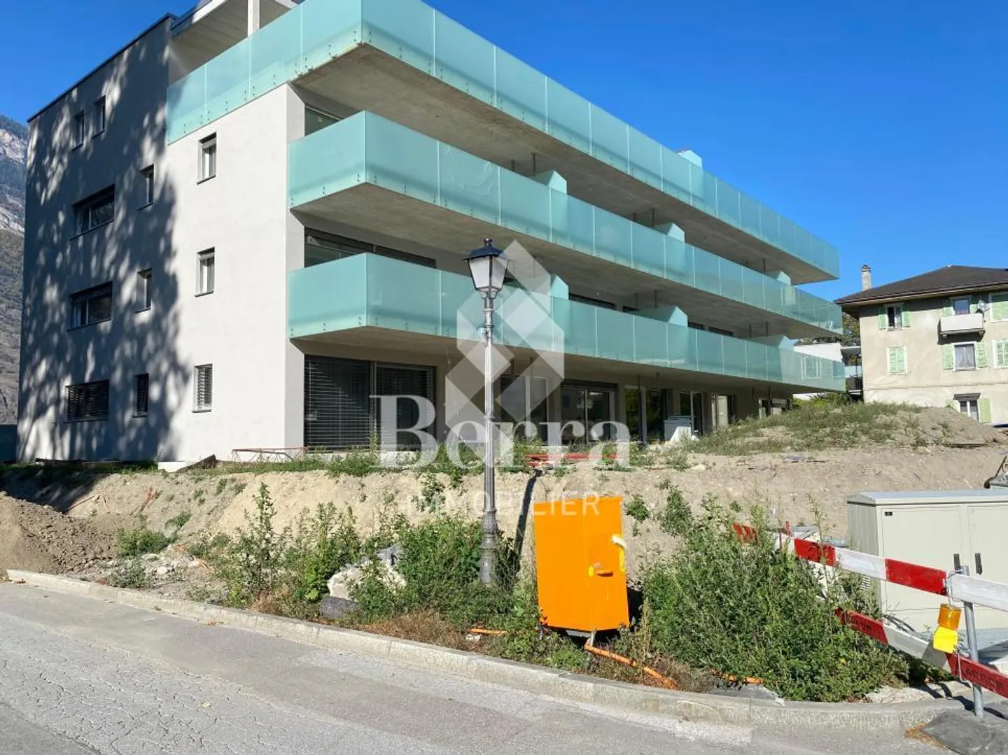 Grand appartement de 3,5 pièces dans un nouveau bâtiment avec jardin, disponible immédiatement ! - Photo 1 sur 13