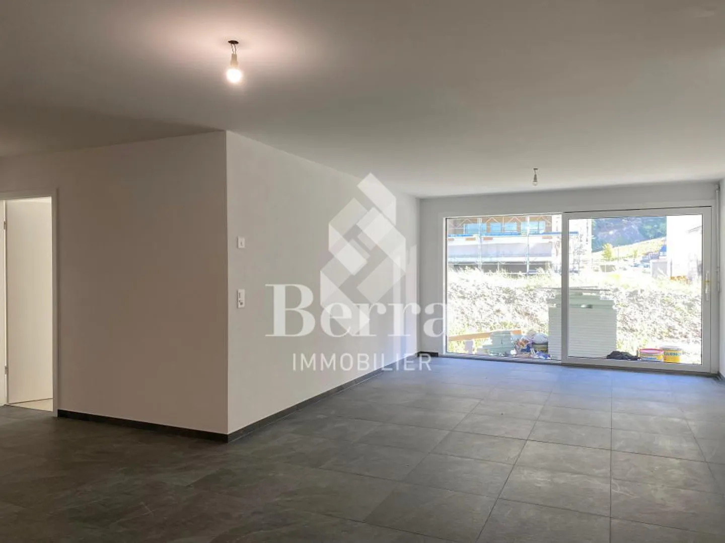 Grand appartement de 3,5 pièces dans un nouveau bâtiment avec jardin, disponible immédiatement ! - Photo 6 sur 13