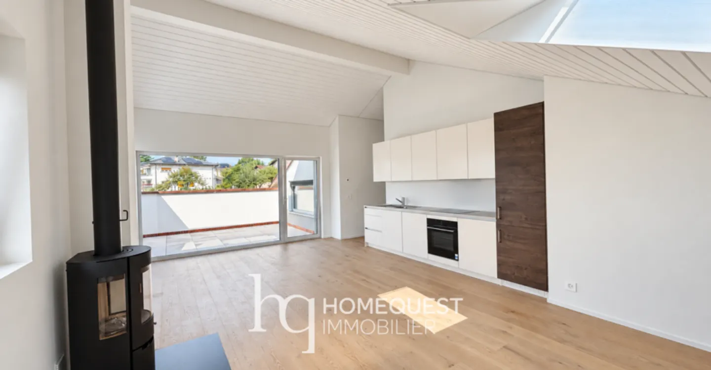Magnificent new apartment in the attic with lake view - Photo 2 of 5