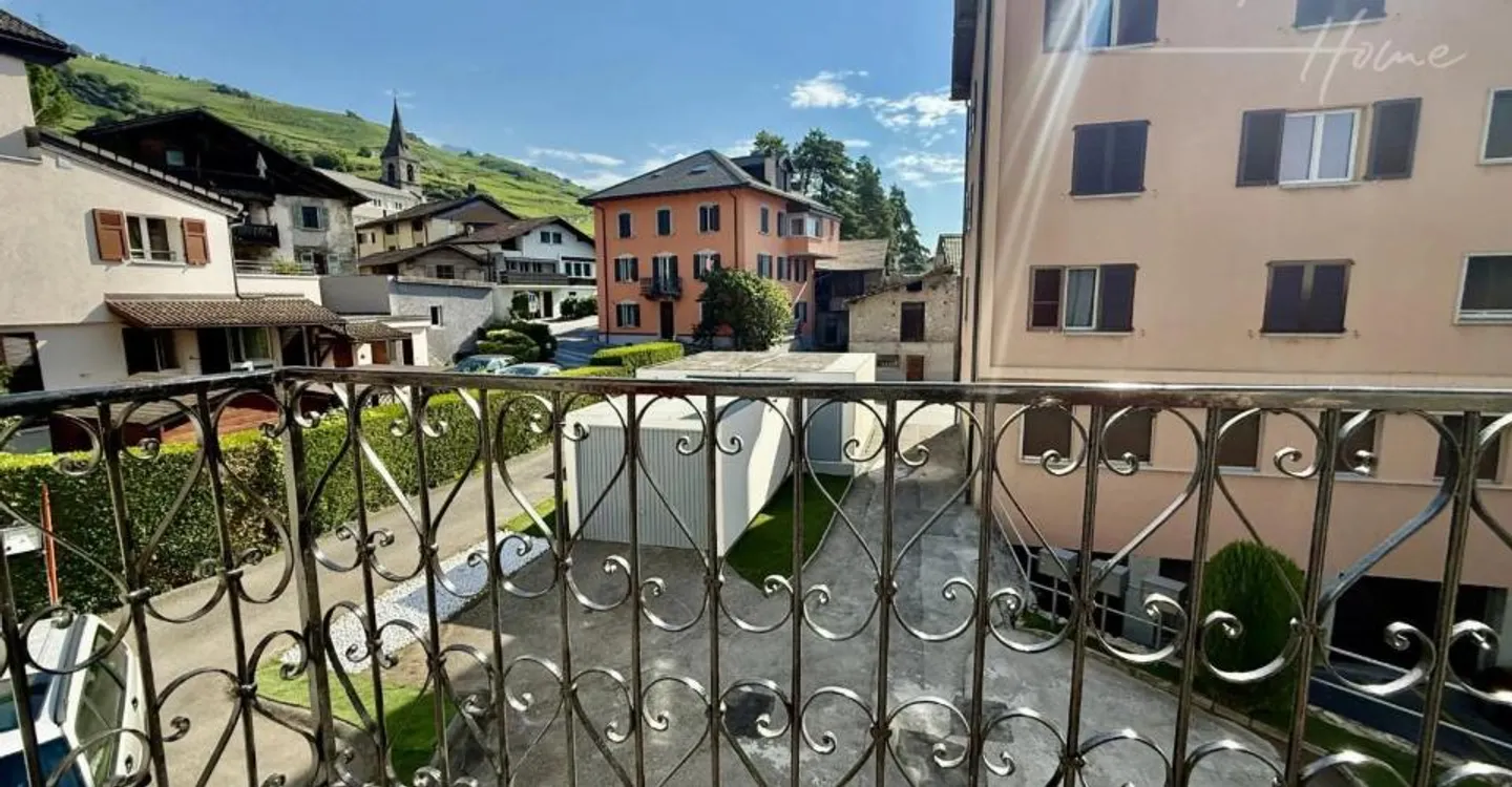 Splendido appartamento ristrutturato con carattere nel cuore del vecchio villaggio di - Foto 5 di 7
