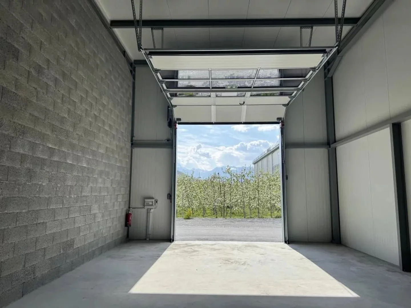 Halle Les Vergers Saxon Nähe der A9 - Foto 1 von 16