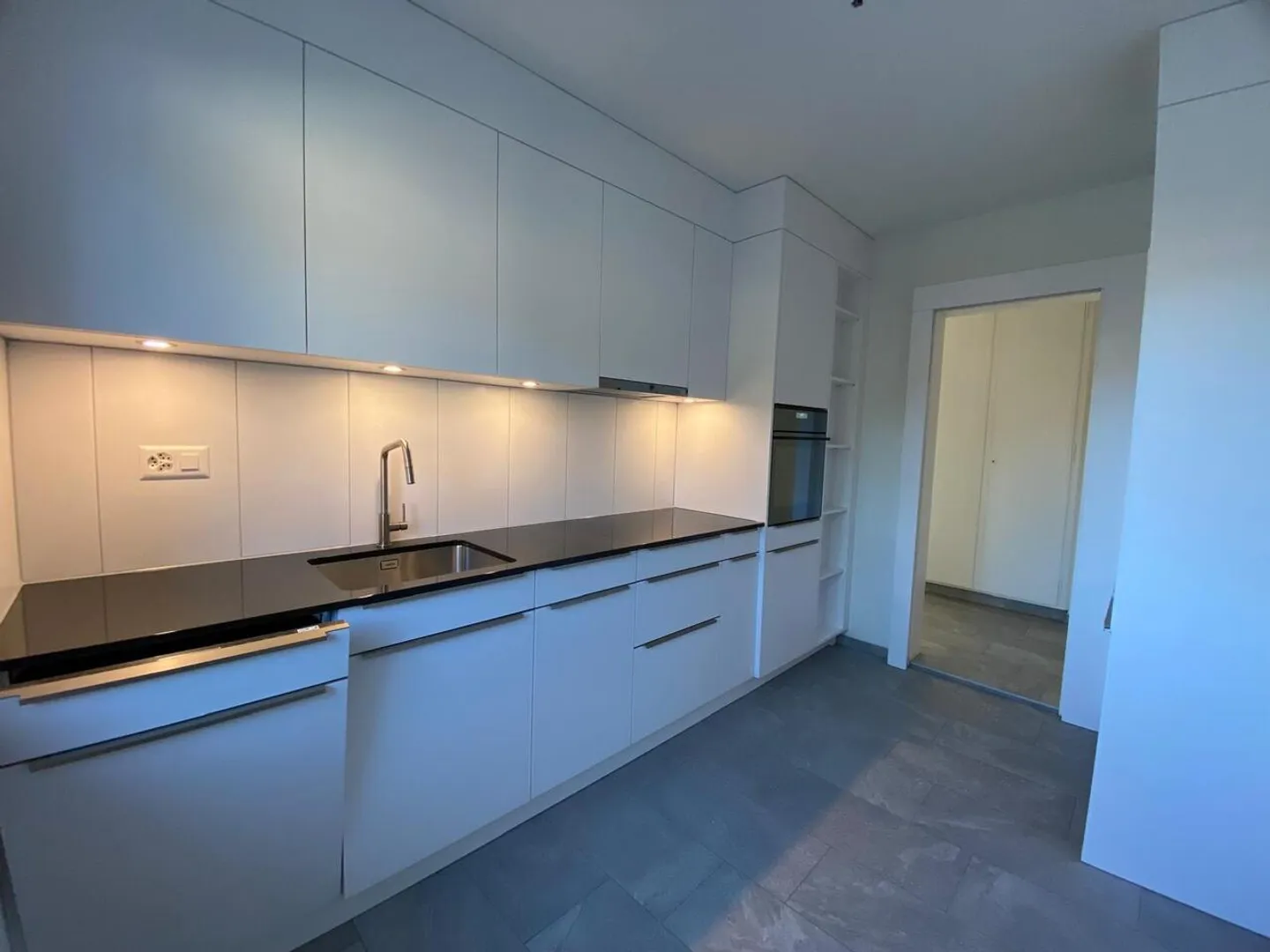 À louer : Appartement 4 de pièces entièrement rénové à Orpond - Photo 1 sur 12