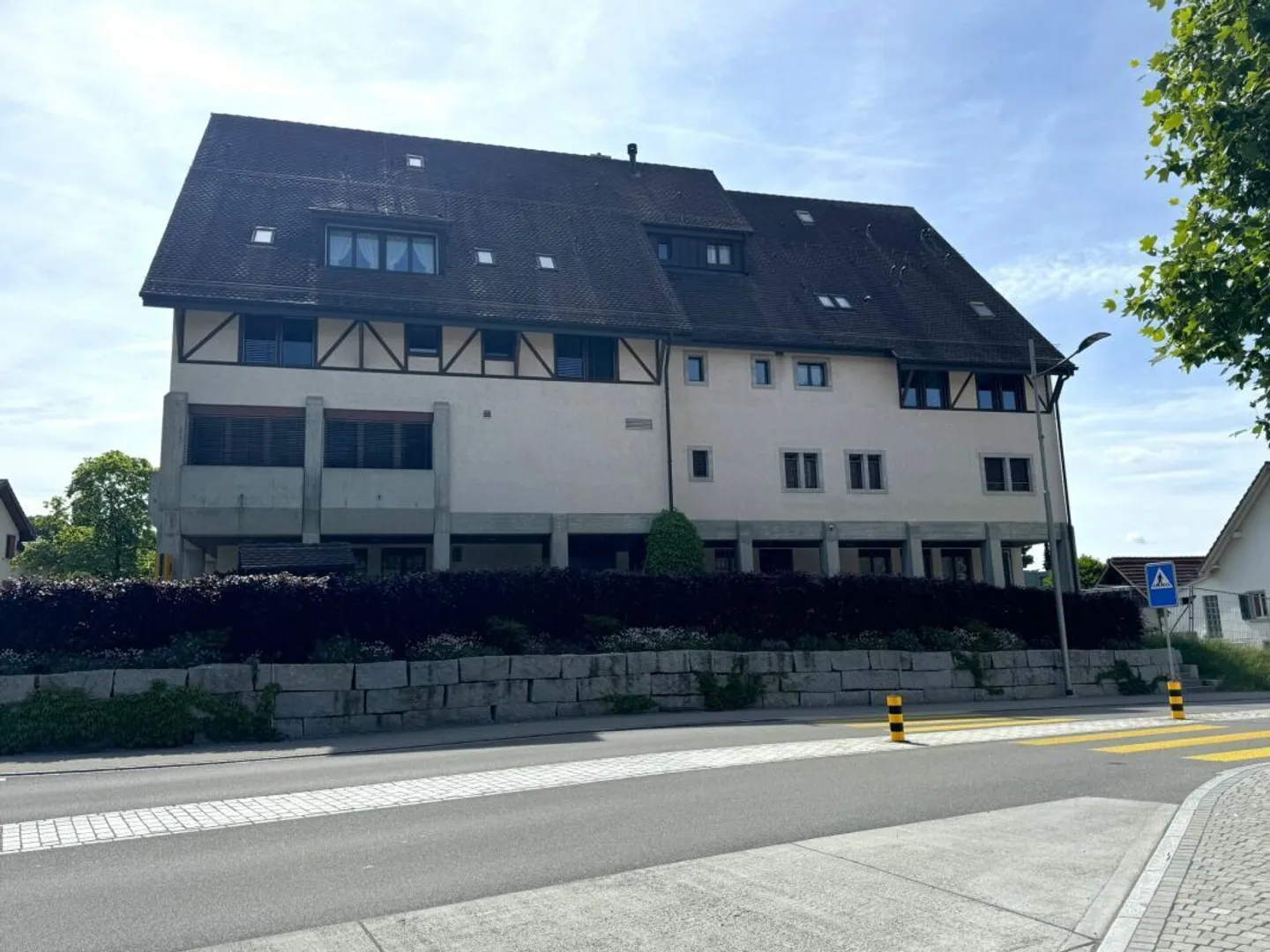 Appartement en duplex avec terrasse - Photo 2 sur 15