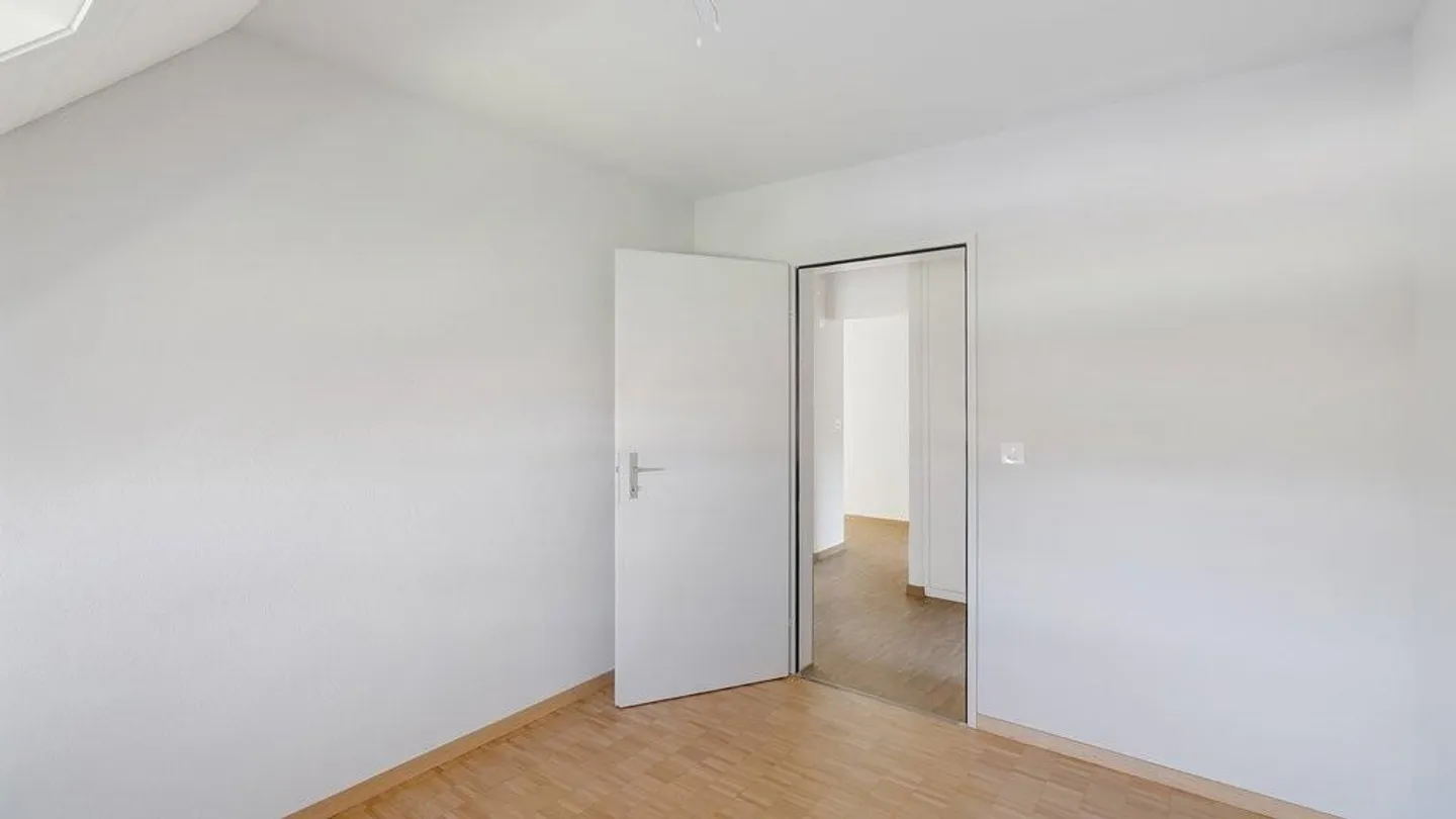 RENT WITHOUT DEPOSIT - Spacious Maisonette Apartment in the Green - Photo 7 of 10