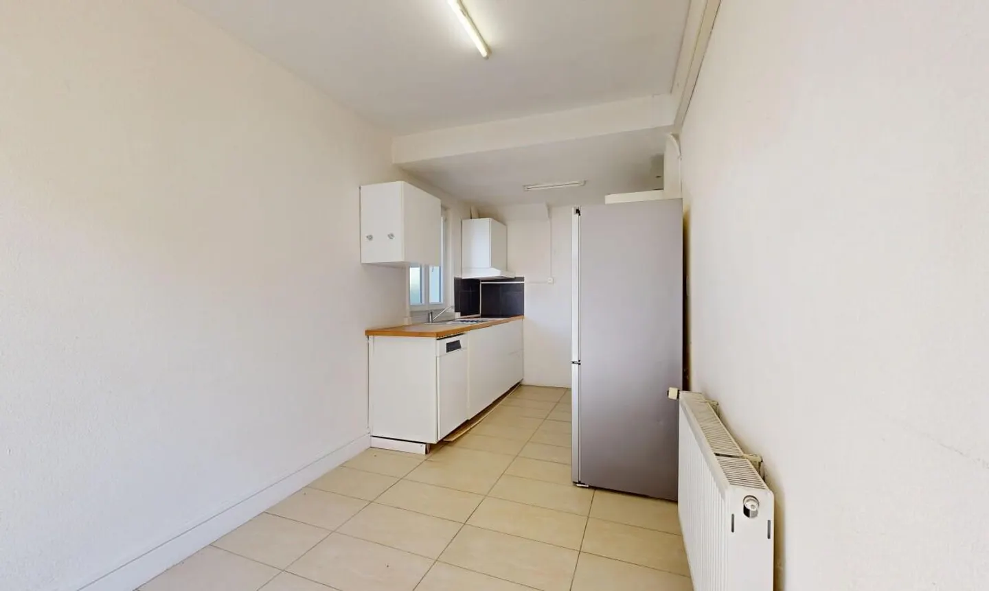 Building with 4 apartments, double garage and storage space - Photo 9 of 11
