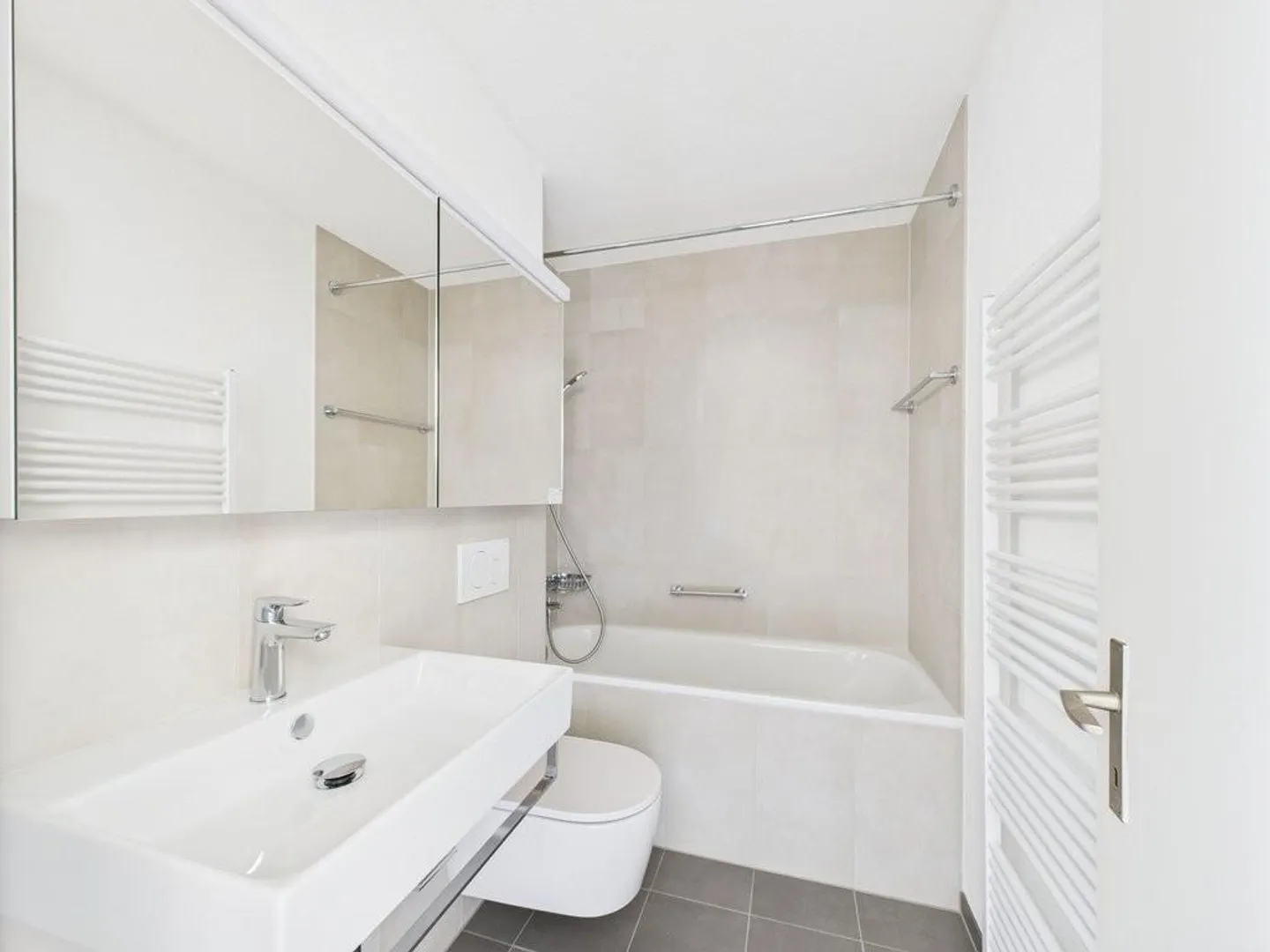 Renovierte Wohnung mit Balkon - Foto 3 von 7