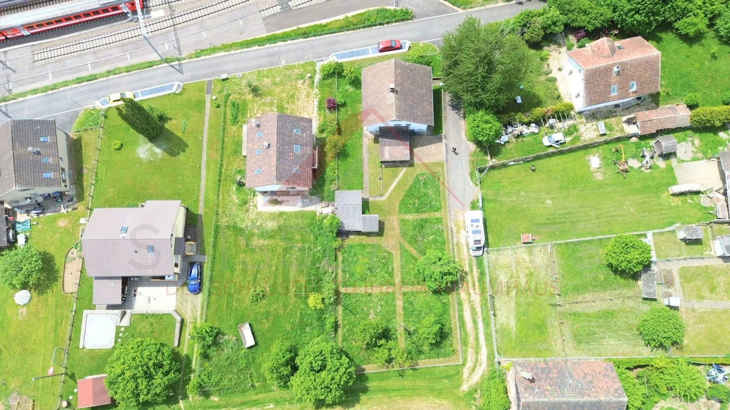 Villa familiale avec grand terrain - tranquillité absolue et emplacement privilégié - Photo 13 sur 19