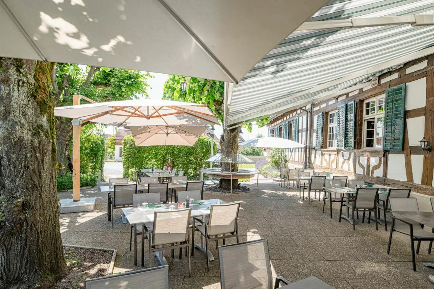 Proprietà residenziale e commerciale nel centro di Rafz - Foto 5 di 13