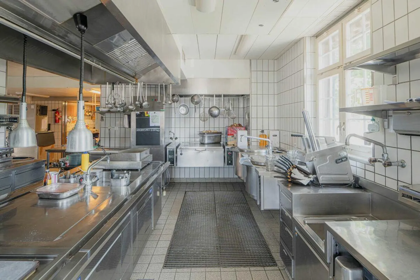 Proprietà residenziale e commerciale nel centro di Rafz - Foto 10 di 13
