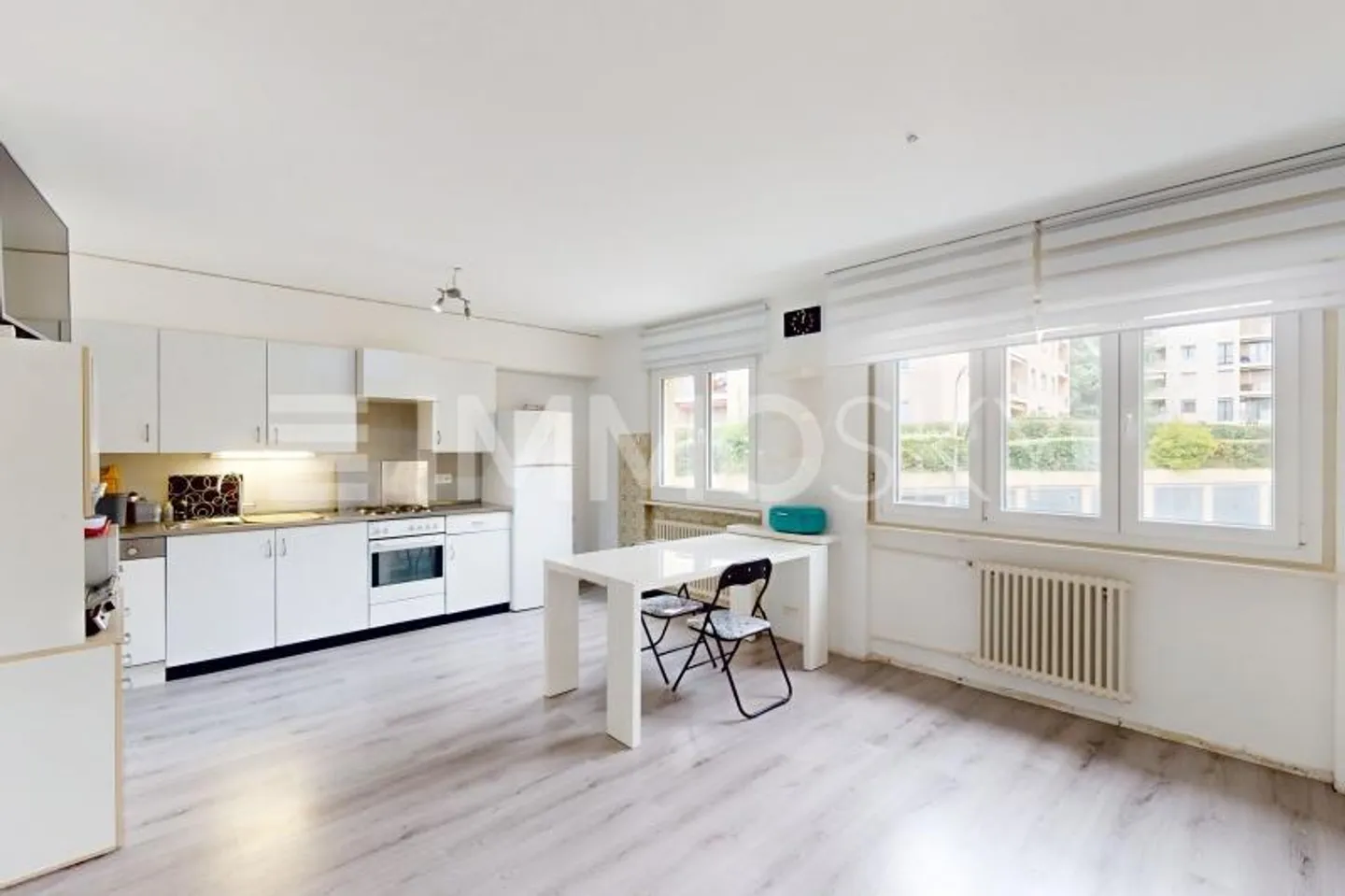 Virtual Visit: Spacious 3.5-Room Apartment with Stunning Views - Photo 1 of 5