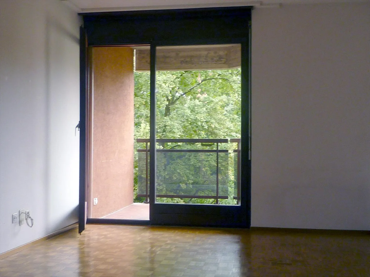 Helles 2.5-Zimmer-Apartment im Grünen! - Foto 2 von 4