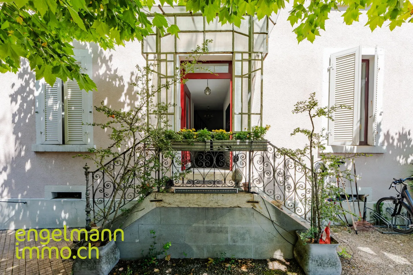 Residential Building / Multi-Family House - Photo 6 of 20