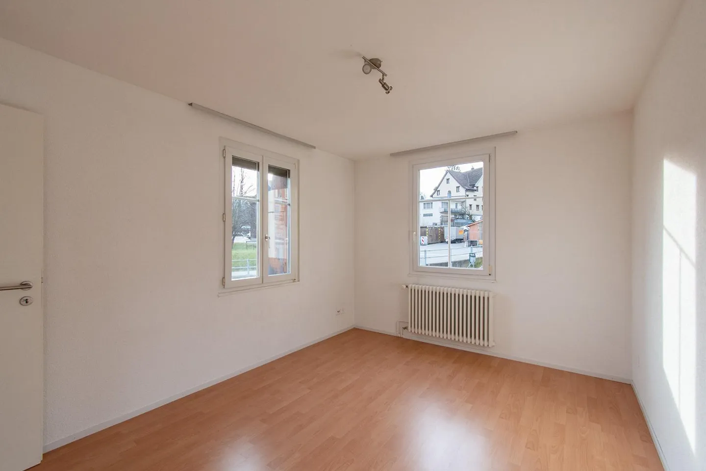 Appartamento soleggiato di 3,5 stanze con vista - Foto 7 di 13