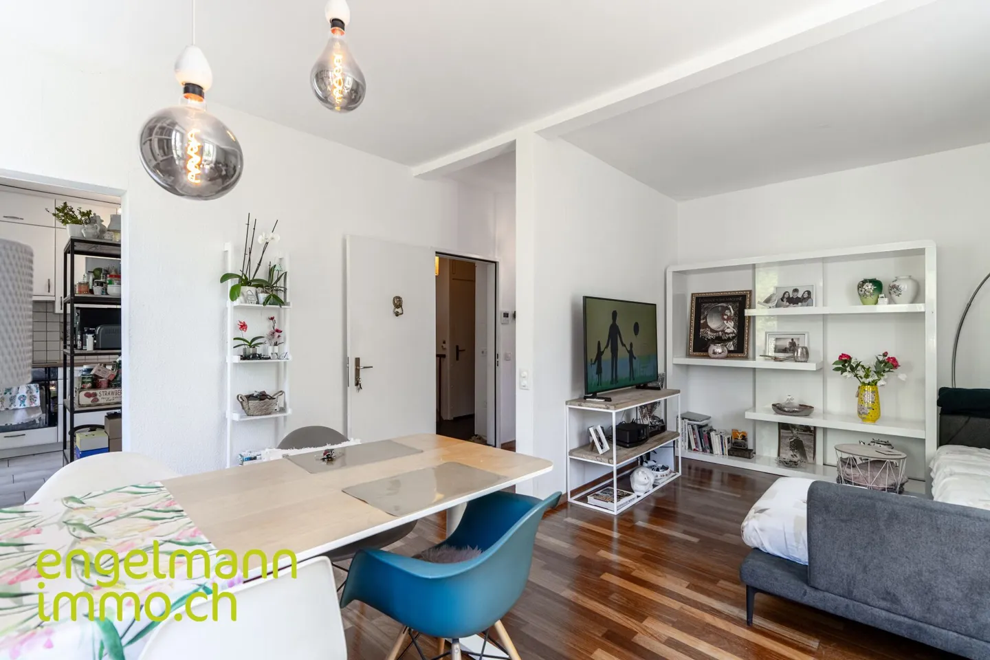 Residential Building / Multi-Family House - Photo 10 of 20