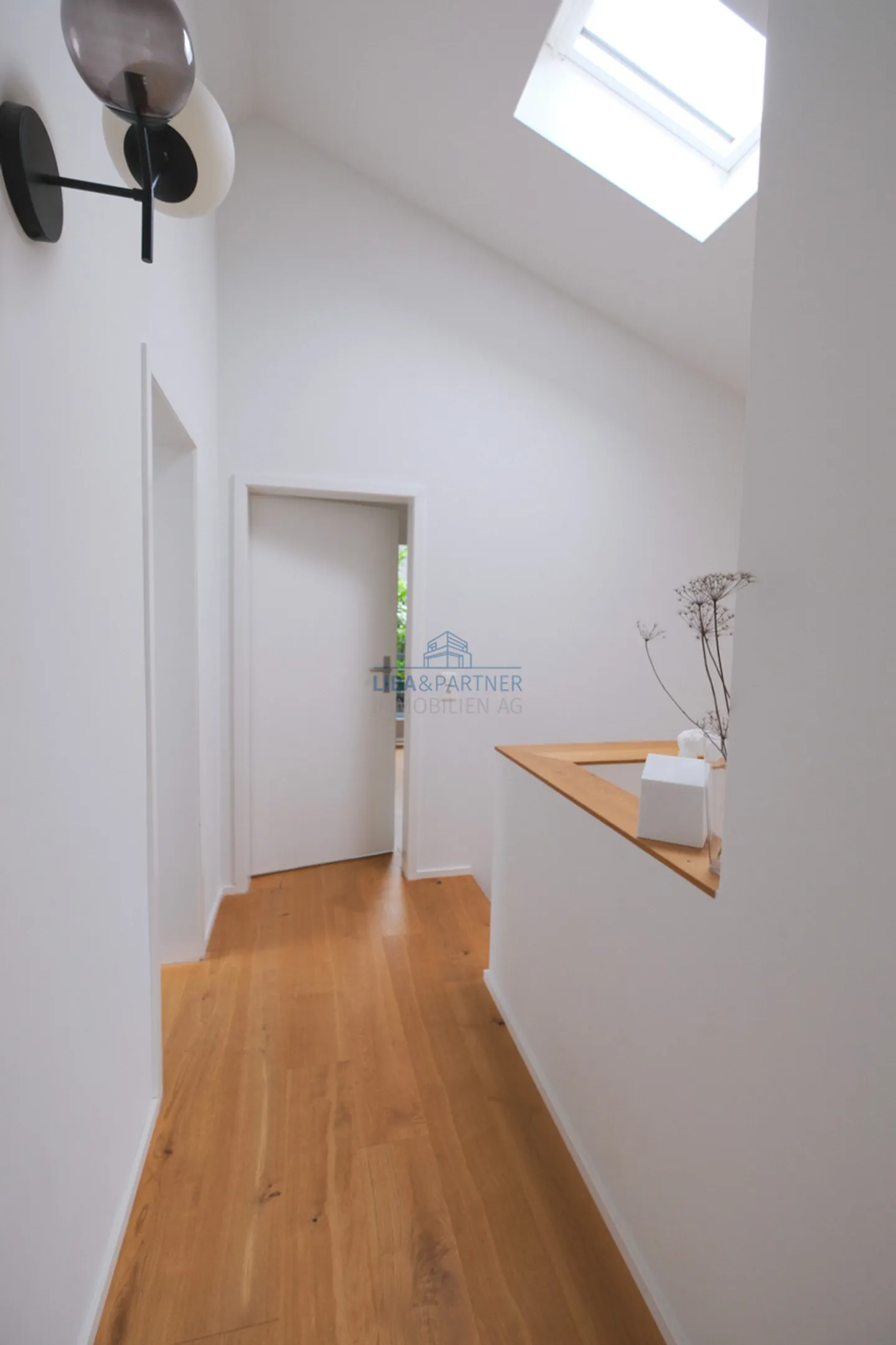 Move in & feel good - renovated home on the sunny slope of Oberwil - Photo 10 of 14