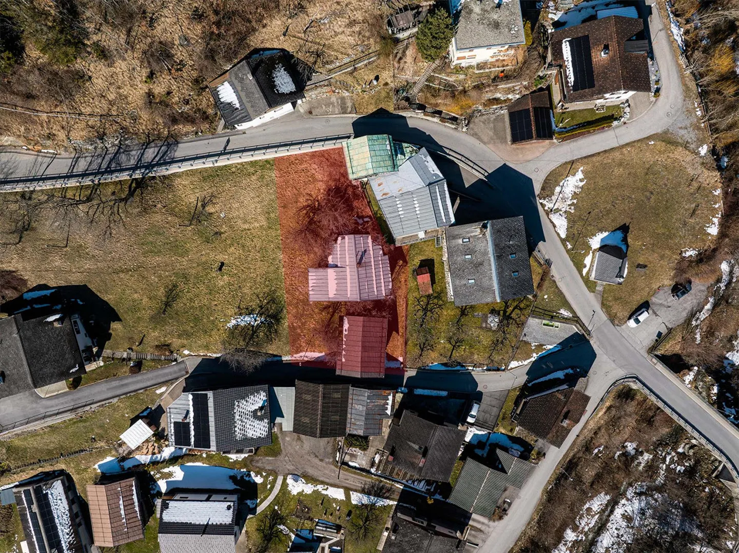 Building land with old building property - Photo 1 of 4
