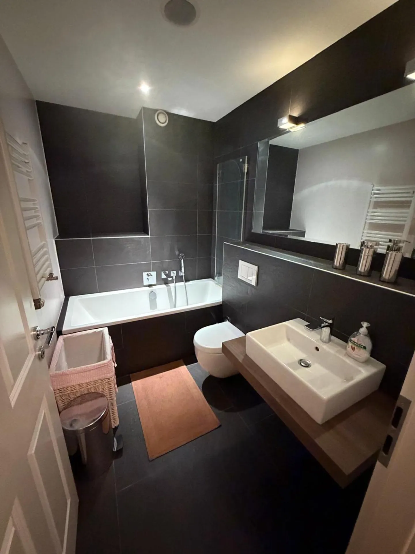 Appartement spacieux de 6 pièces - Photo 18 sur 22