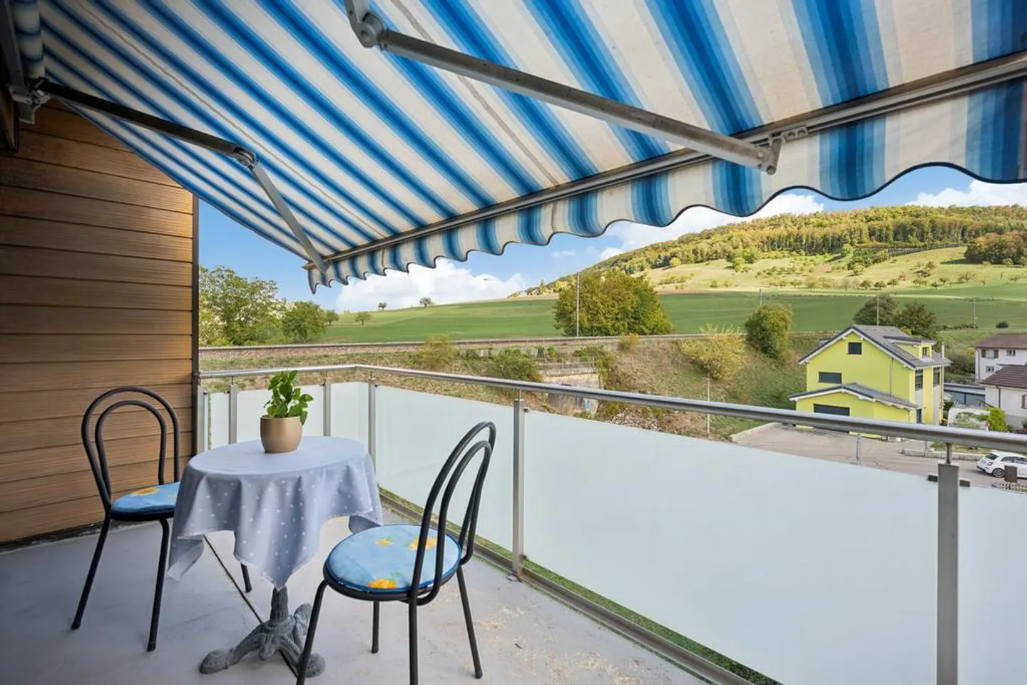 Condominium de 5,5 pièces dans les combles avec vue - Photo 11 sur 12