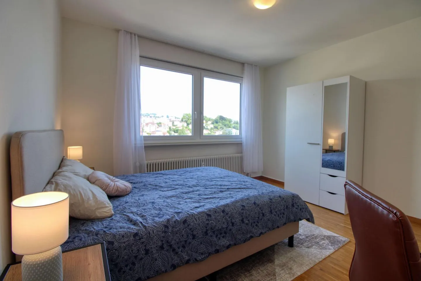 Elegant Coliving with Stunning Lake and Mountain Views - Photo 2 of 29