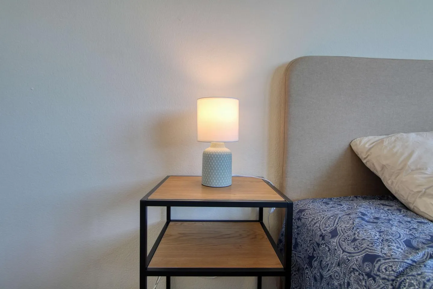 Elegant Coliving with Stunning Lake and Mountain Views - Photo 6 of 29