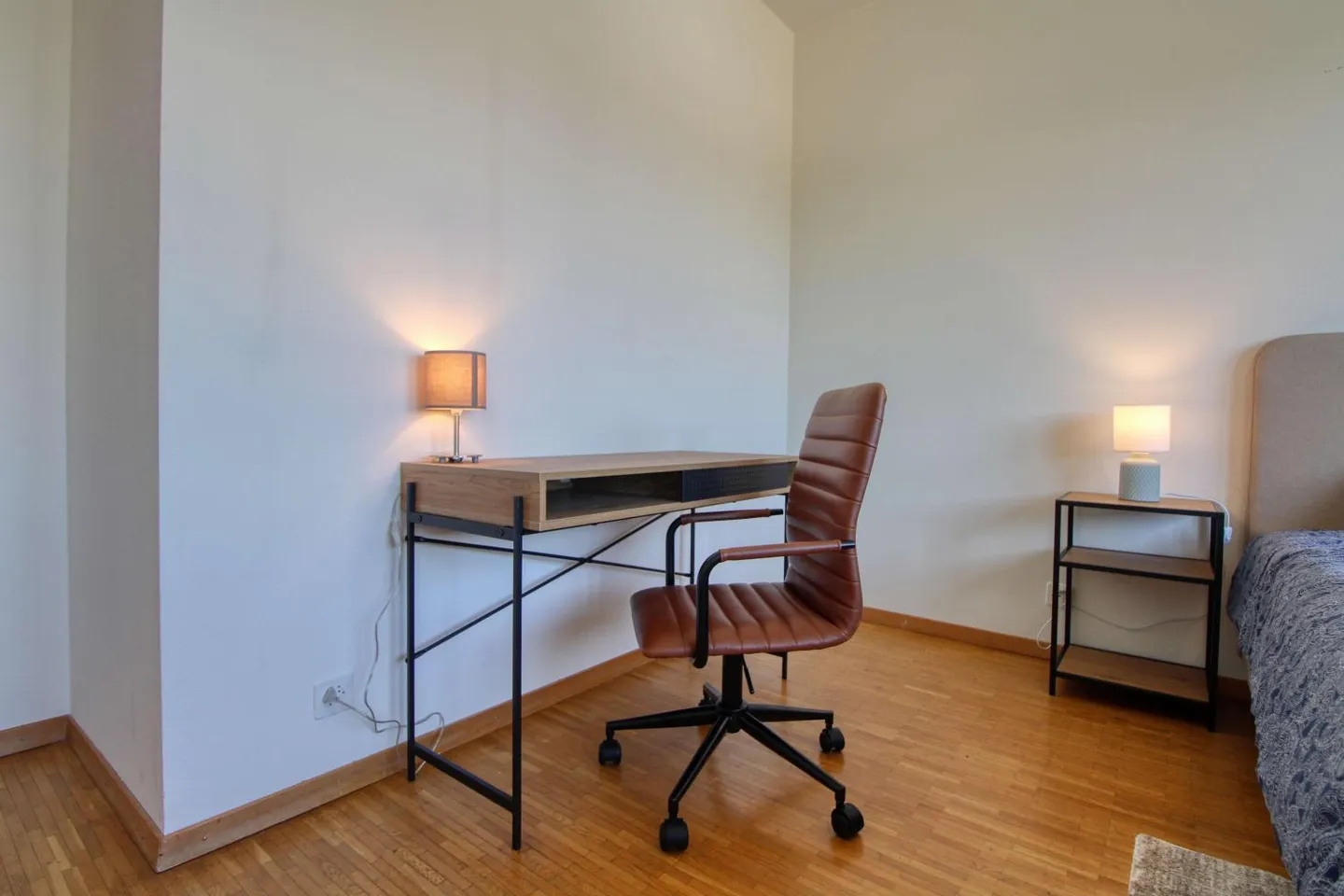Elegant Coliving with Stunning Lake and Mountain Views - Photo 8 of 29