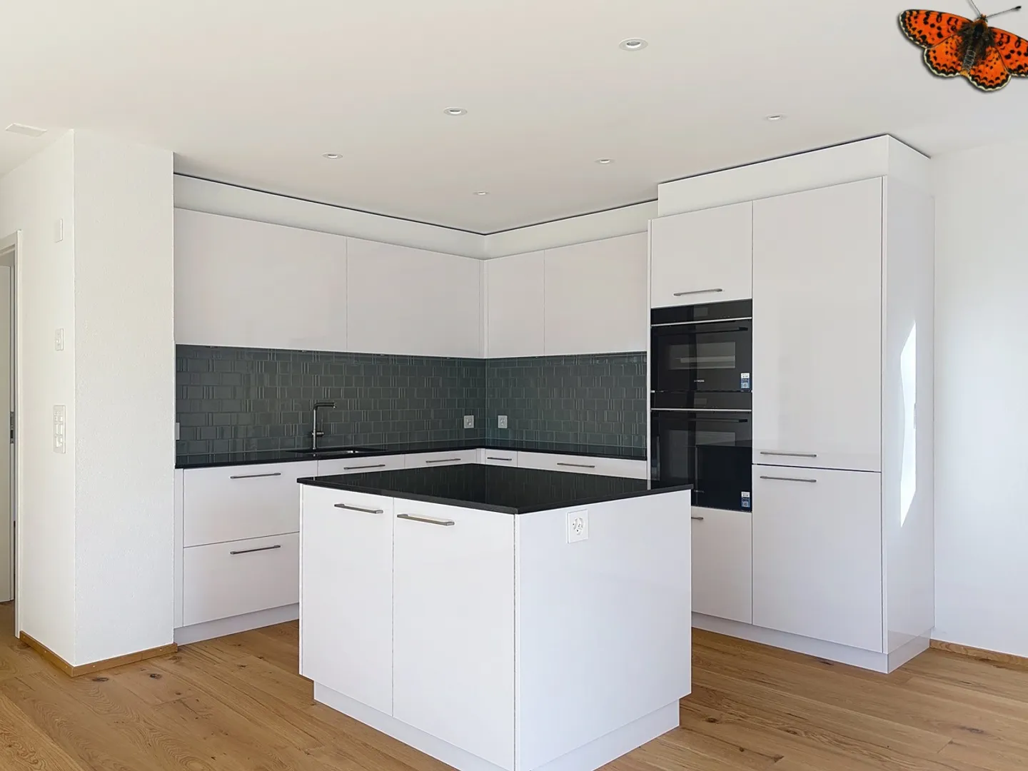 VILLA MAGNIFICA CON VISTA LAGO DISPONIBILE IMMEDIATAMENTE - Foto 3 di 14