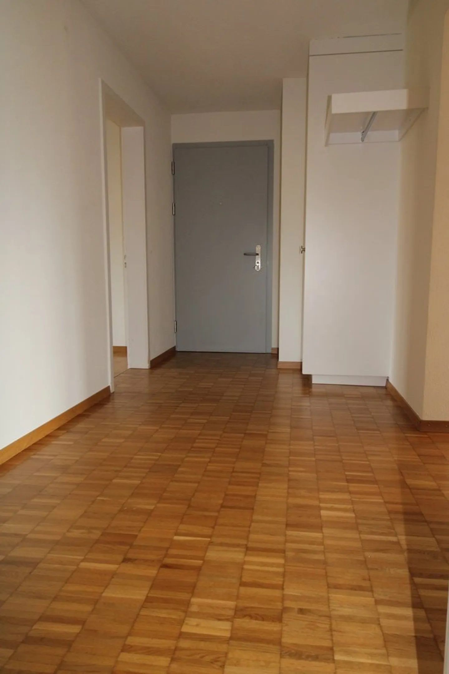 Appartamento luminoso in un quartiere tranquillo / Appartamento di 3,5 stanze al piano terra - Foto 2 di 7