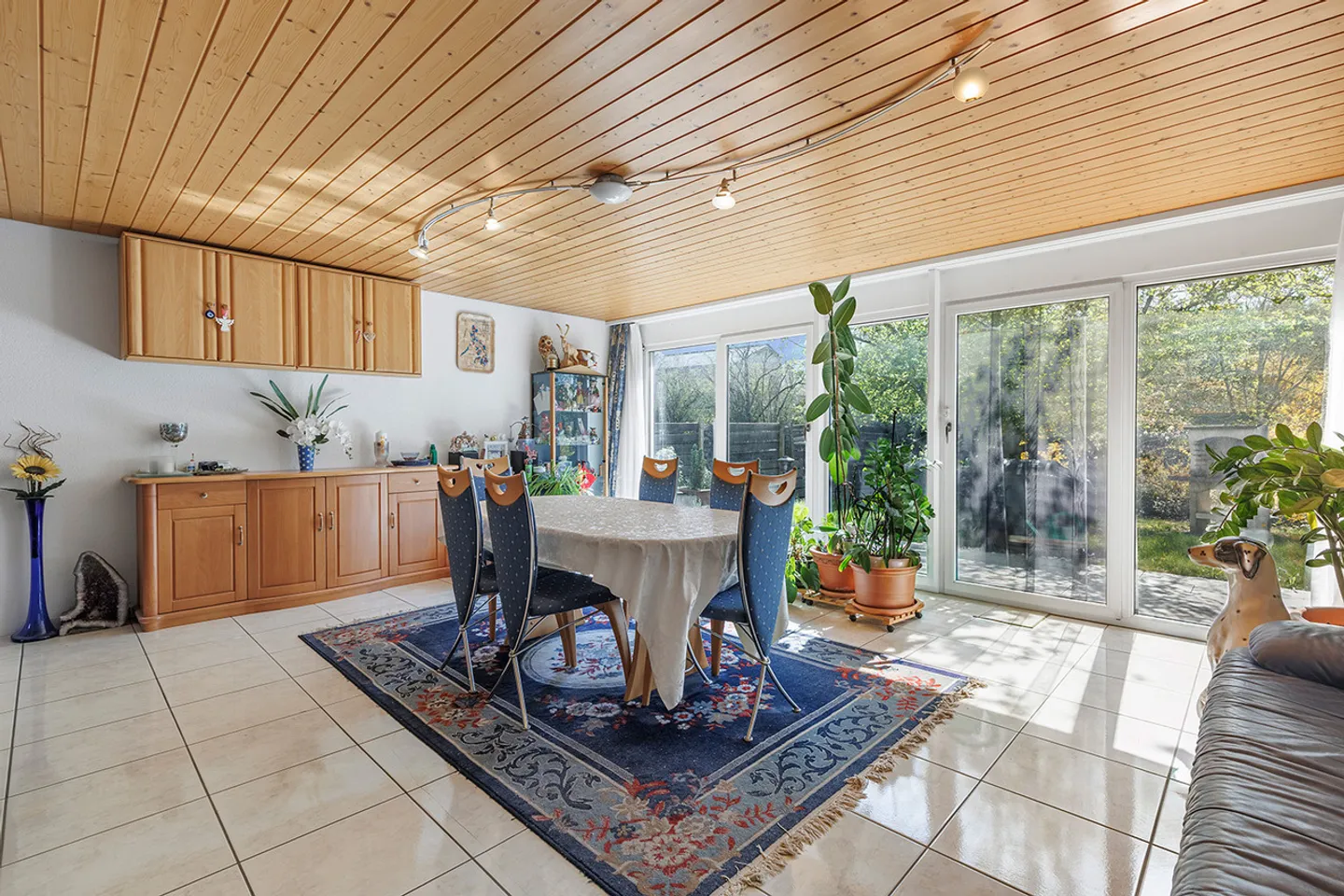 Bonheur familial près du lac de Constance et de l'école - Photo 1 sur 7