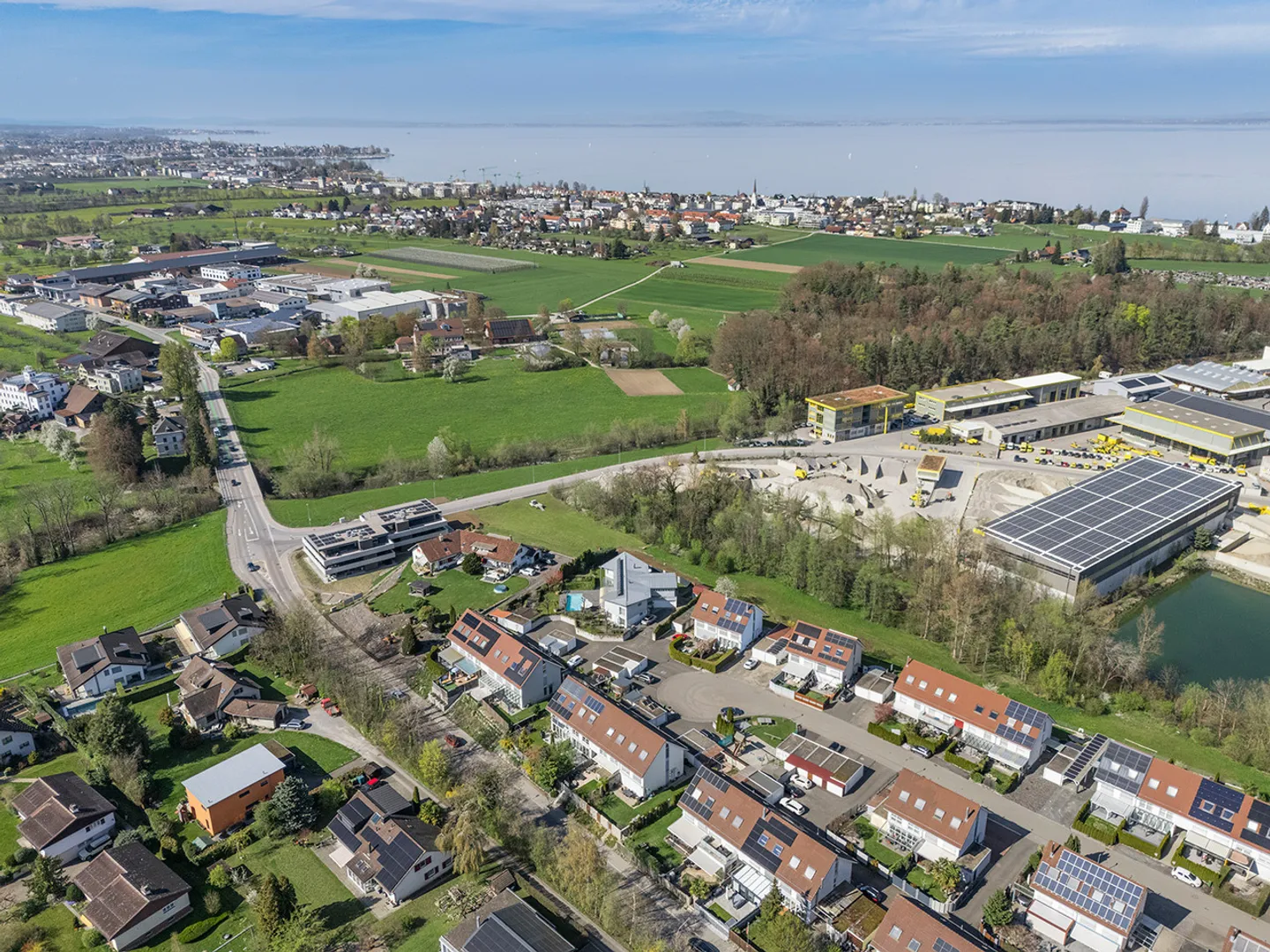 Bonheur familial près du lac de Constance et de l'école - Photo 6 sur 7