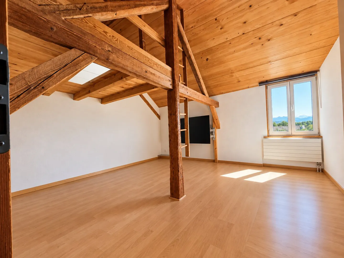 Farm to renovate 20 minutes from CHUV - Photo 4 of 8
