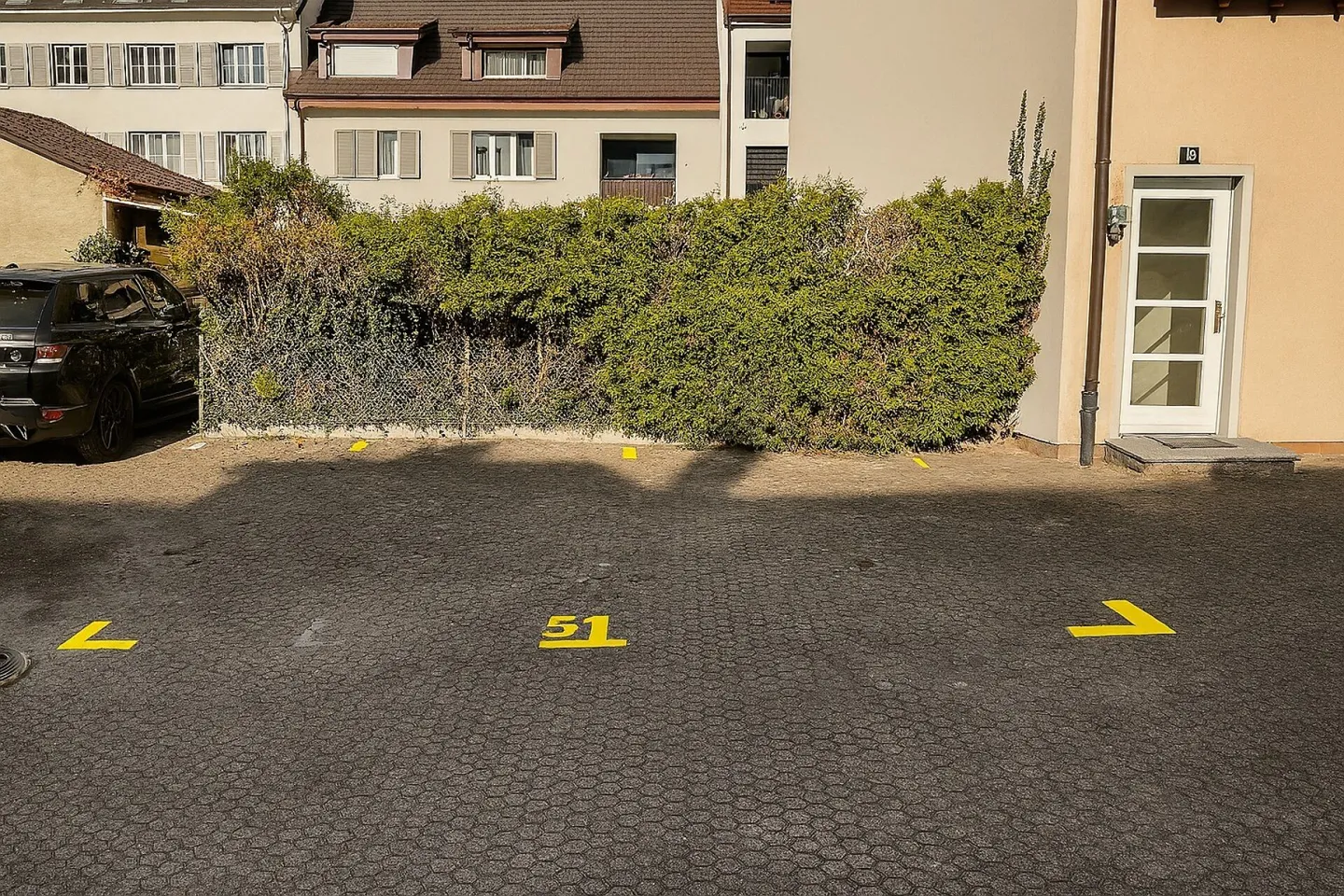 Posto auto all'aperto nella città storica di Laufen - Foto 1 di 2