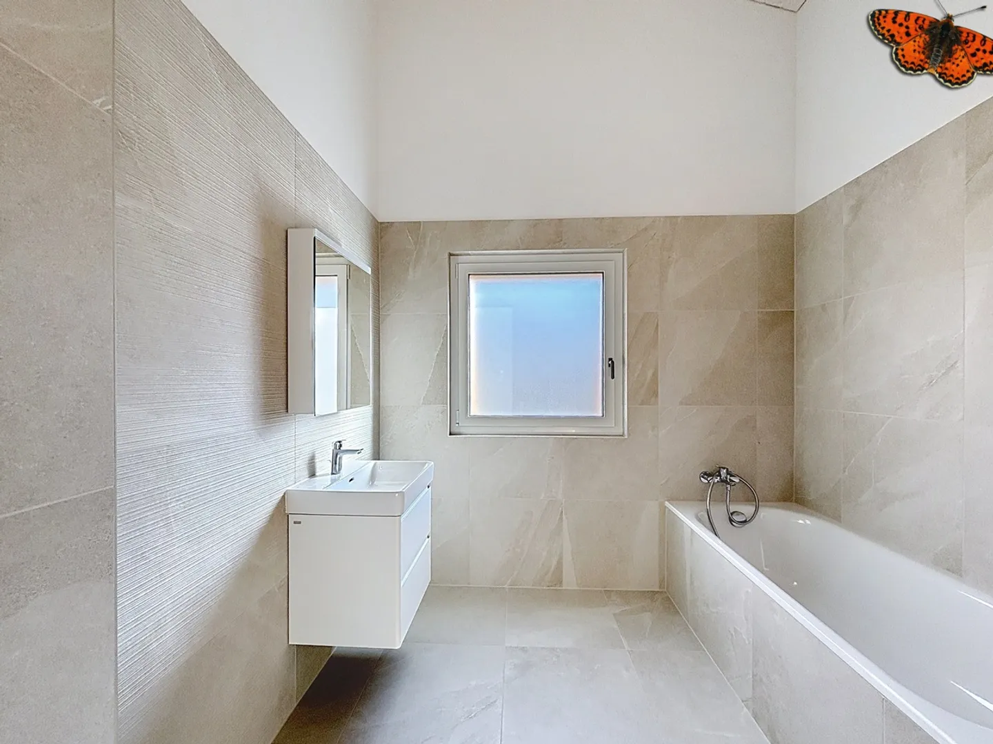 VILLA MAGNIFICA CON VISTA LAGO DISPONIBILE IMMEDIATAMENTE - Foto 13 di 14