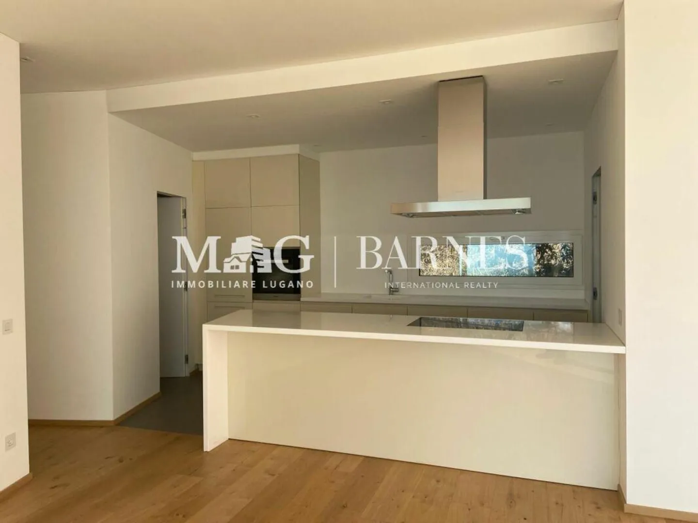 Attico moderno con vista lago - Foto 6 di 10