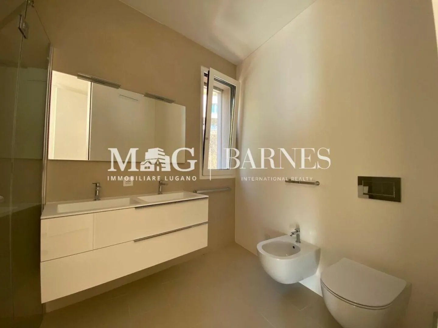 Attico moderno con vista lago - Foto 10 di 10